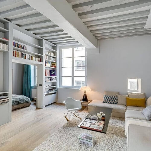 Půvabný malý byt v Paříži zaměřený na spojení klasiky s trendy