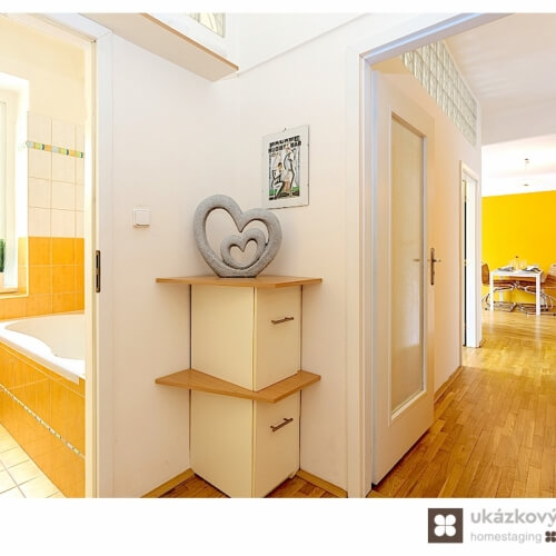 Home Staging zařízeného bytu v Praze na Vinohradech